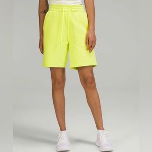 BRAND NEW Lululemon Loungeful High-Rise Short 7" in Electric Lemon